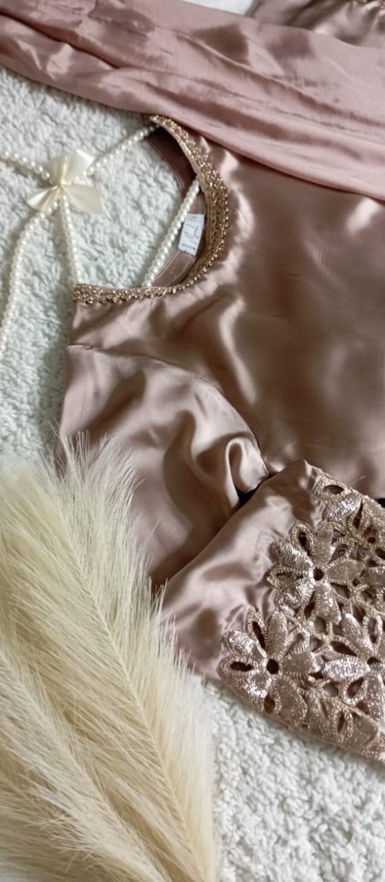 Soft Hue. Silk Flow. Grace